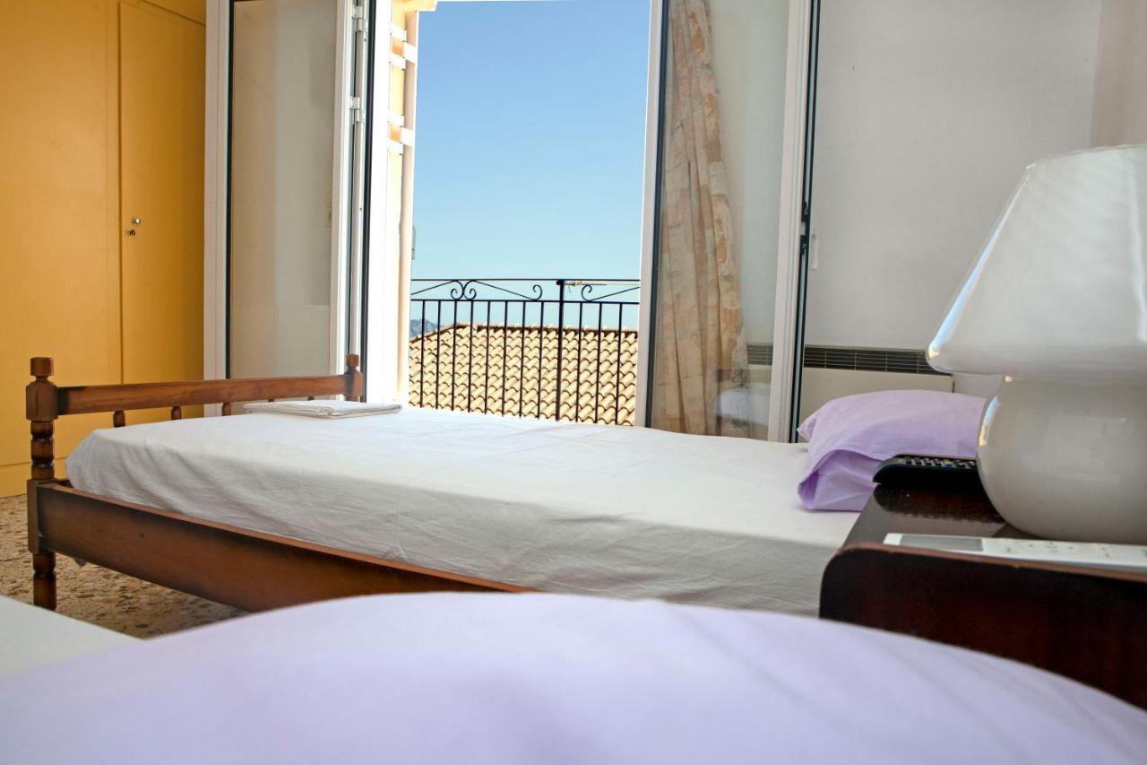 Family House In Lakones Paleokastritsa
